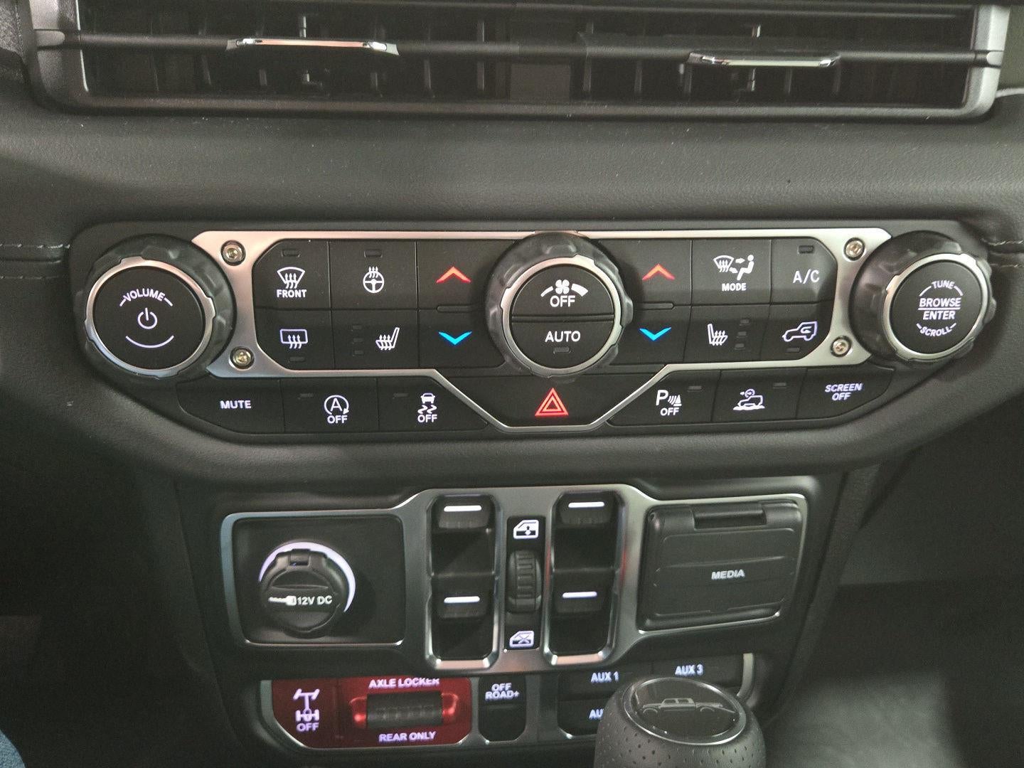 2025 Jeep Gladiator Mojave X