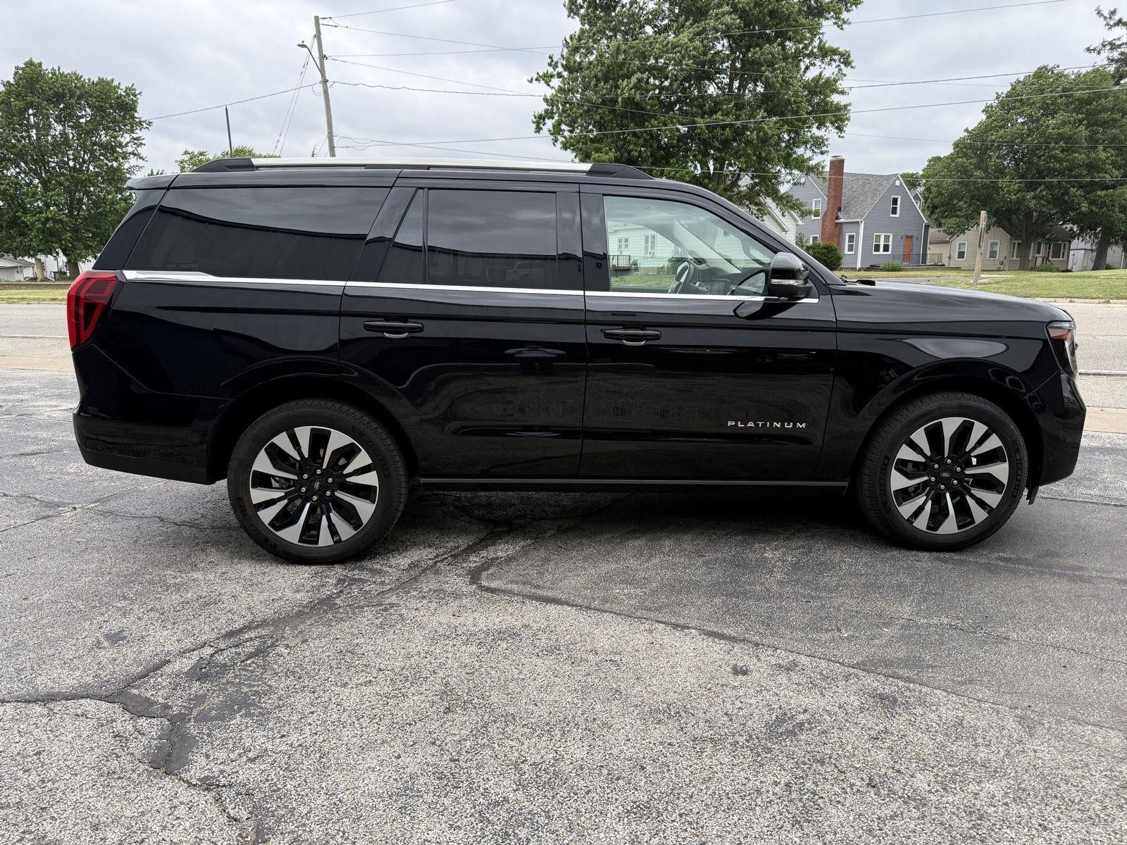 2025 Ford Expedition Platinum