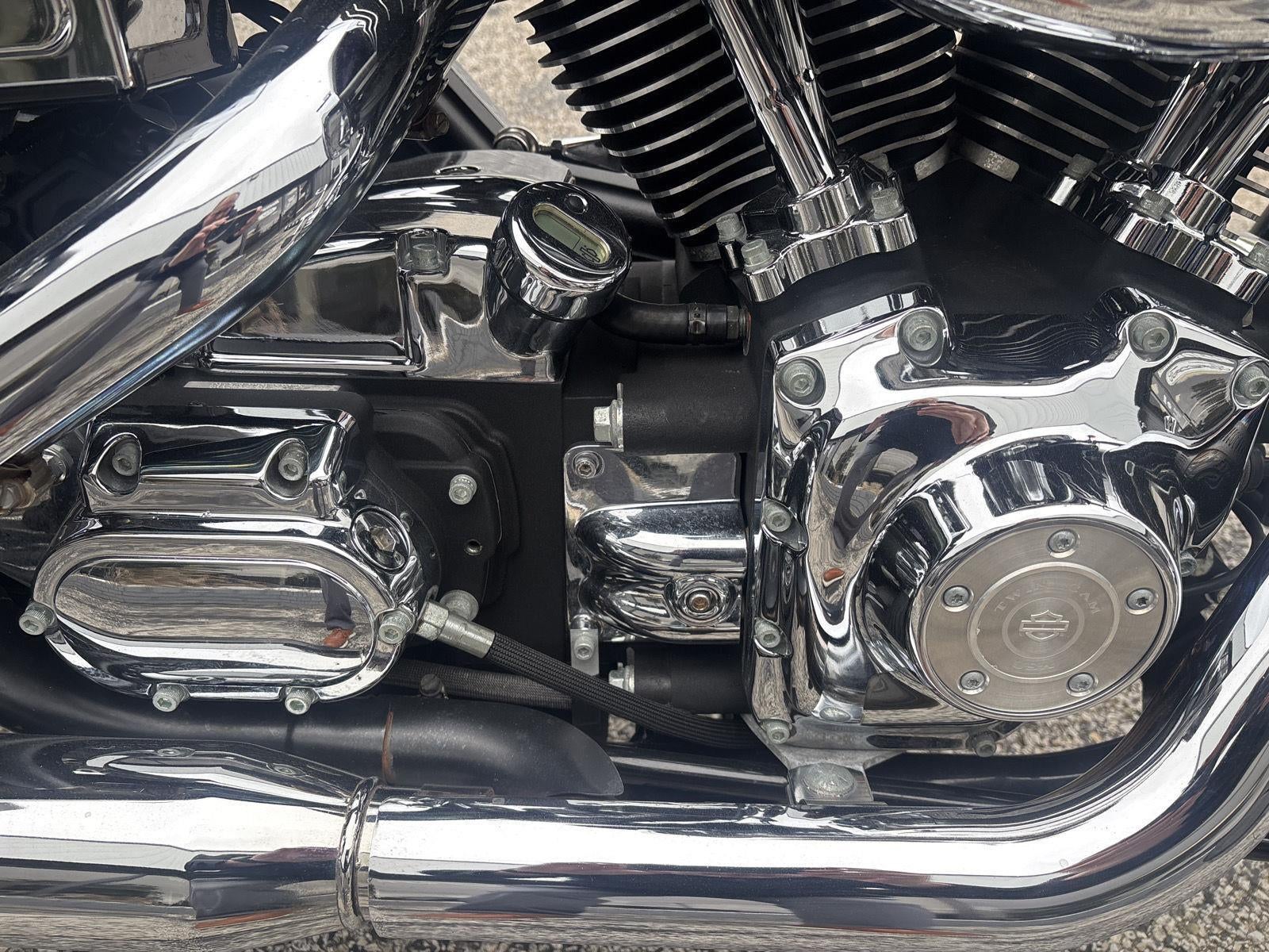 2000 HARLEY DAVIDSON FXDWG MOTORCYCLE