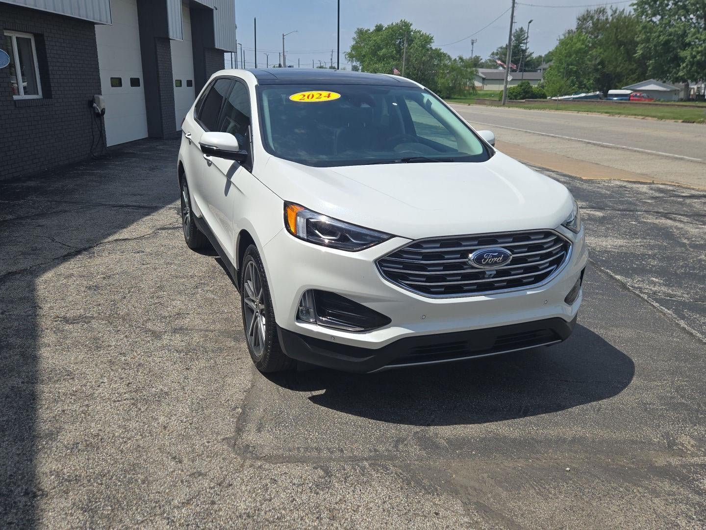2024 Ford Edge Titanium