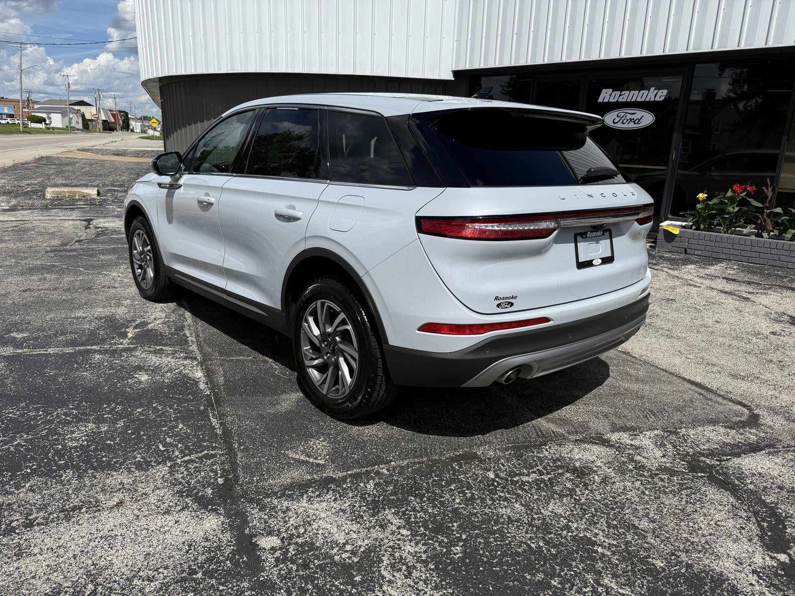 2025 Lincoln Corsair Premiere