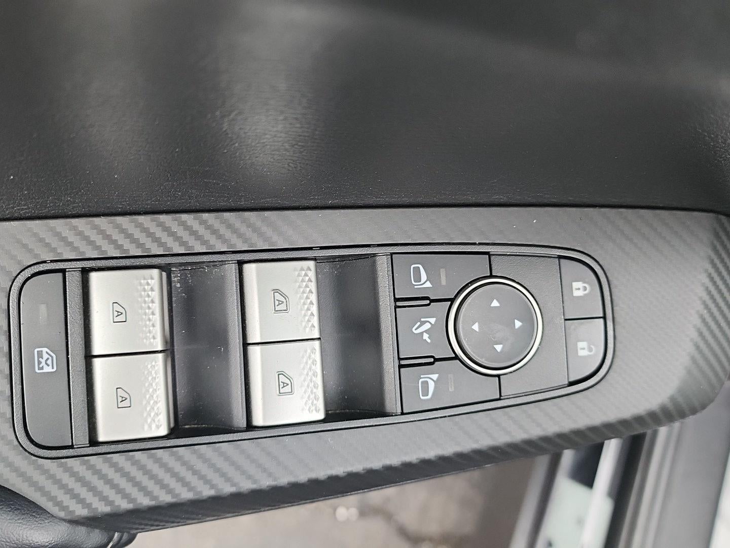 2024 Mitsubishi OUTLANDER SE BLACK EDITION FWD