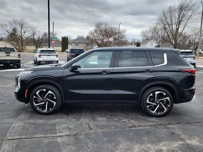 2024 Mitsubishi OUTLANDER SE BLACK EDITION FWD