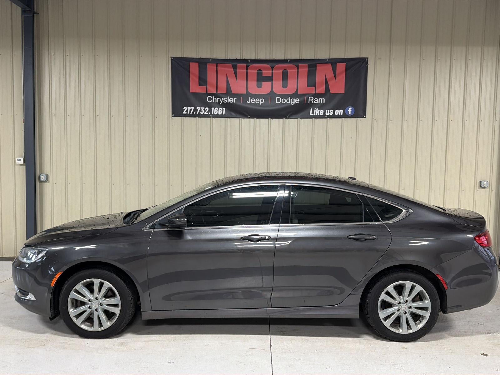 2016 Chrysler 200 Limited