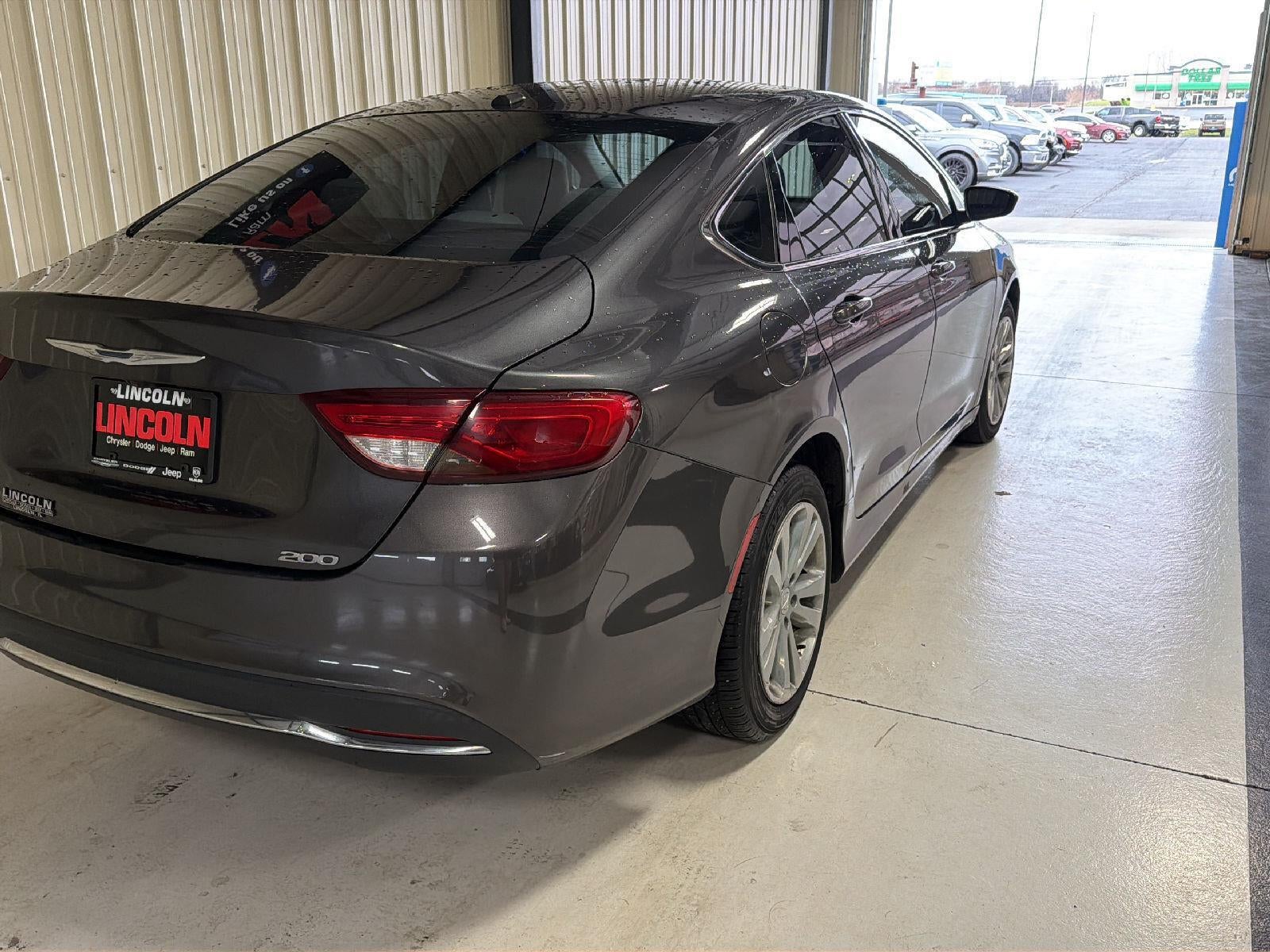 2016 Chrysler 200 Limited