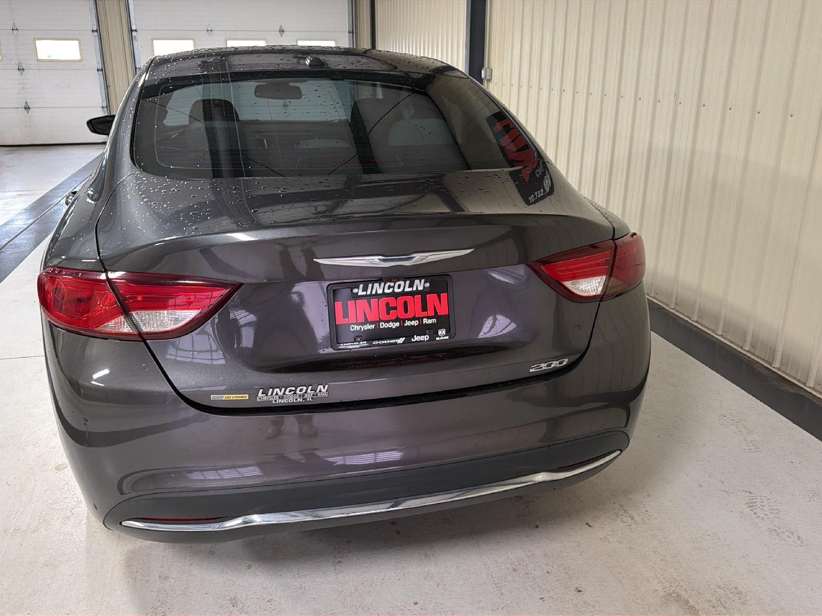 2016 Chrysler 200 Limited