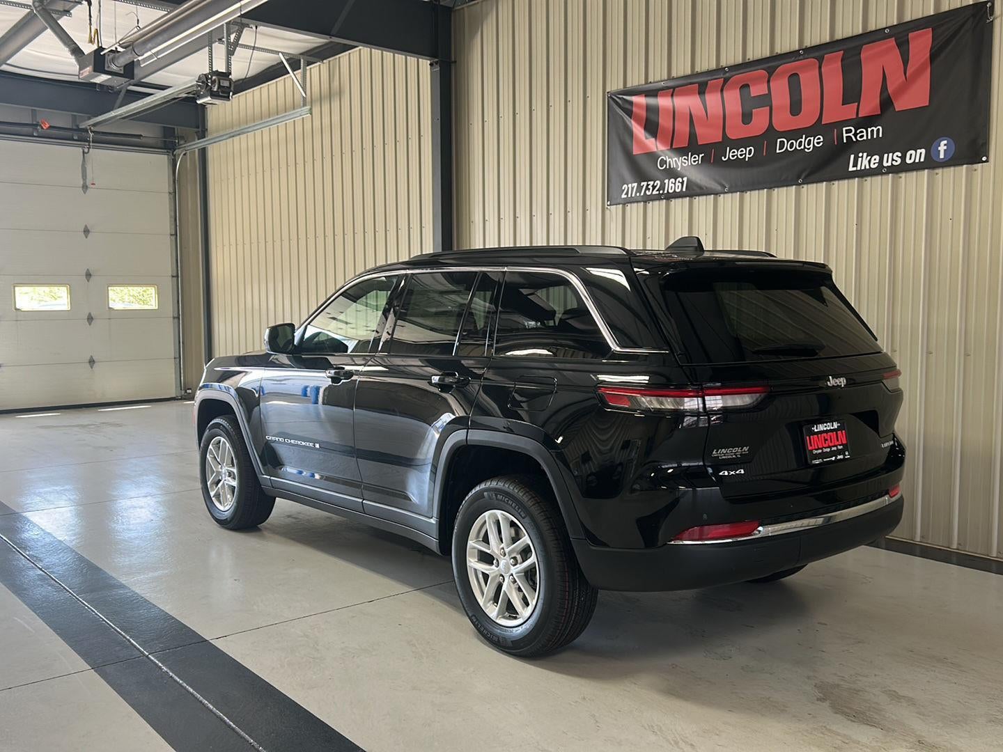 2026 Jeep Grand Cherokee Laredo