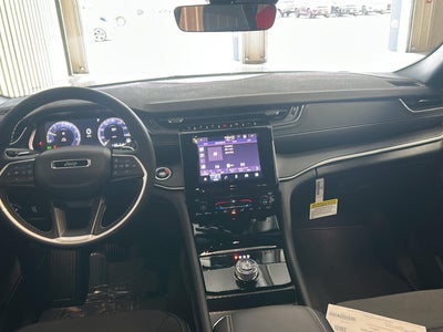 2026 Jeep Grand Cherokee Laredo