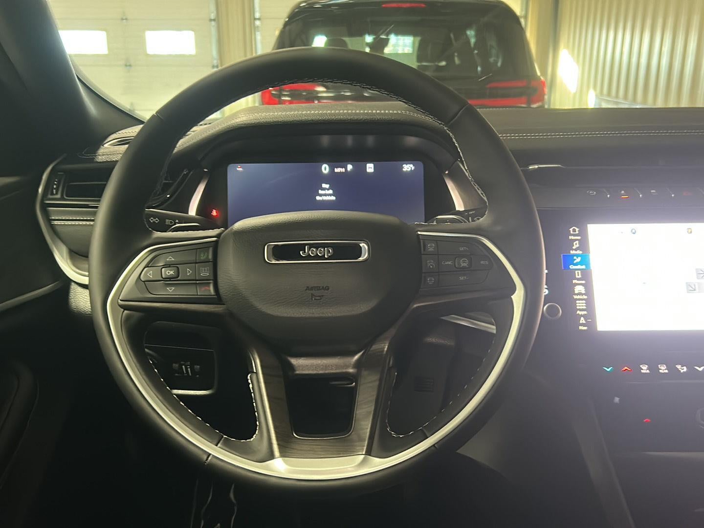 2026 Jeep Grand Cherokee Laredo Altitude