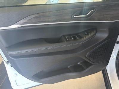 2026 Jeep Grand Cherokee L Laredo Altitude