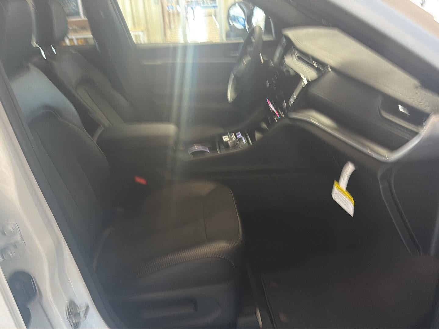 2026 Jeep Grand Cherokee L Laredo Altitude