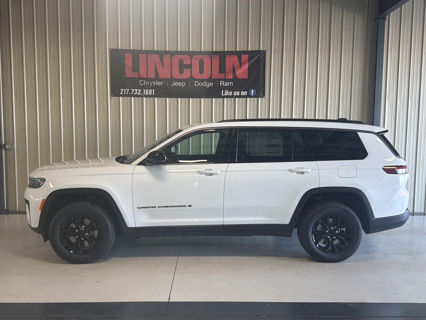 2026 Jeep Grand Cherokee L Laredo Altitude
