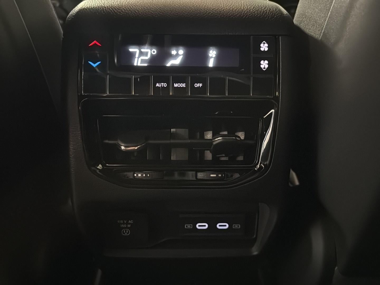2026 Jeep Grand Cherokee L Laredo Altitude