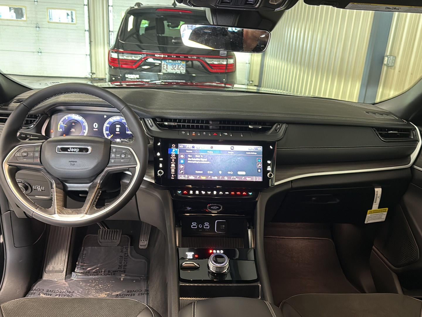 2026 Jeep Grand Cherokee L Laredo Altitude