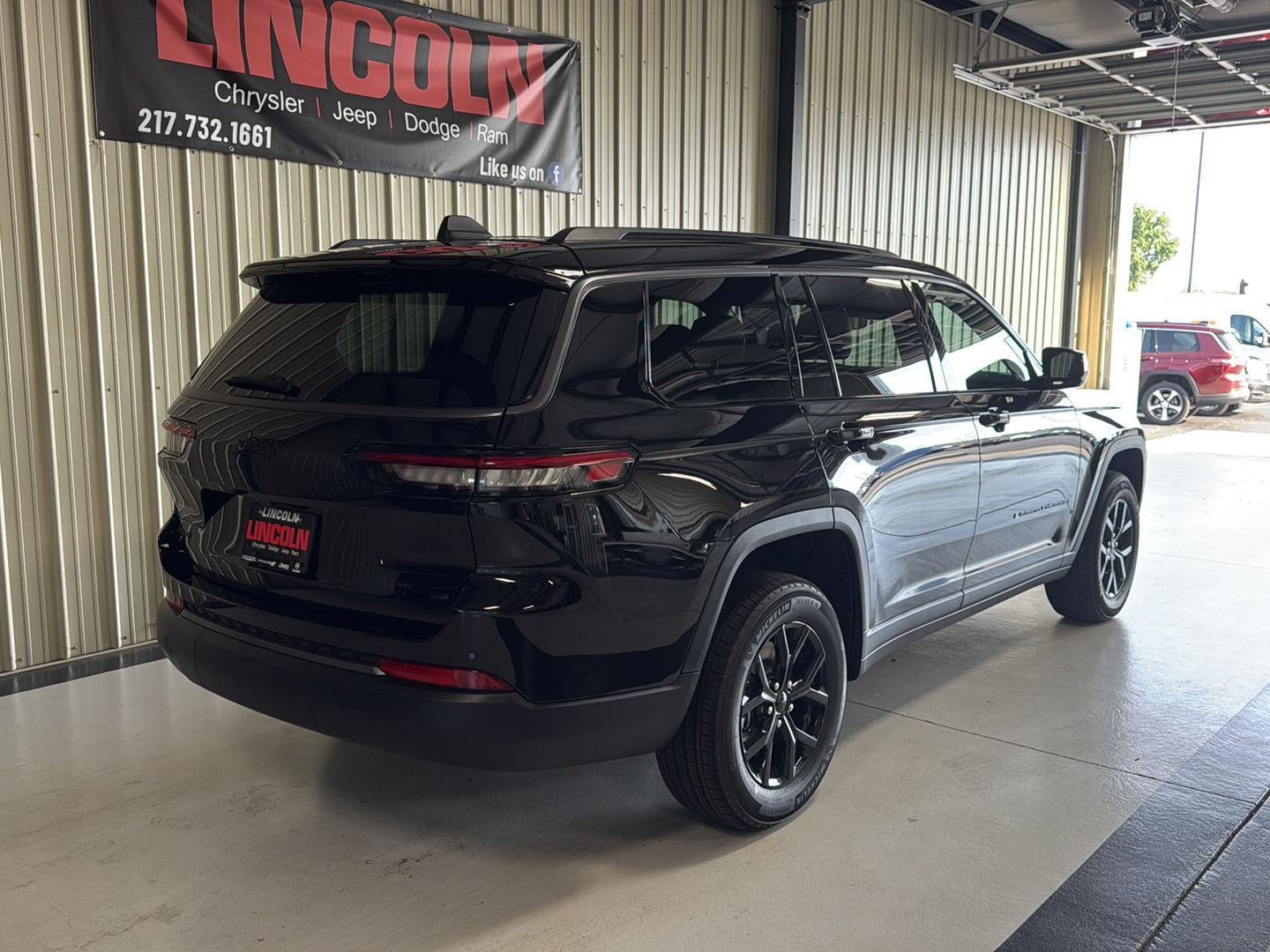 2026 Jeep Grand Cherokee L Laredo Altitude
