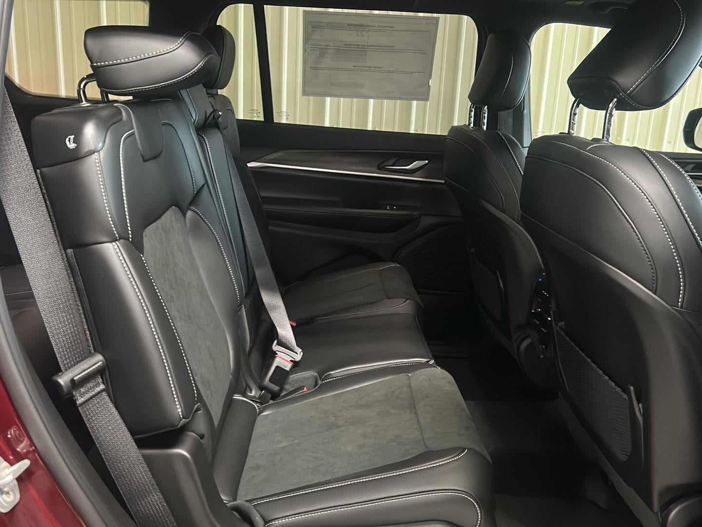 2026 Jeep Grand Cherokee L Laredo Altitude