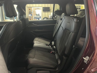 2026 Jeep Grand Cherokee L Laredo Altitude