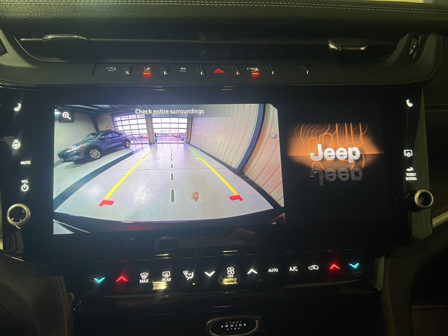 2026 Jeep Grand Cherokee L Laredo Altitude