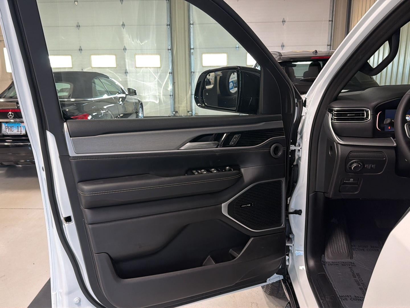 2026 Jeep Grand Wagoneer Limited Altitude