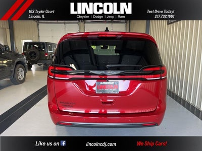 2026 Chrysler Pacifica Select