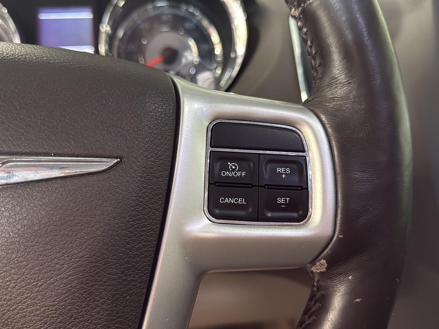 2016 Chrysler Town & Country Touring