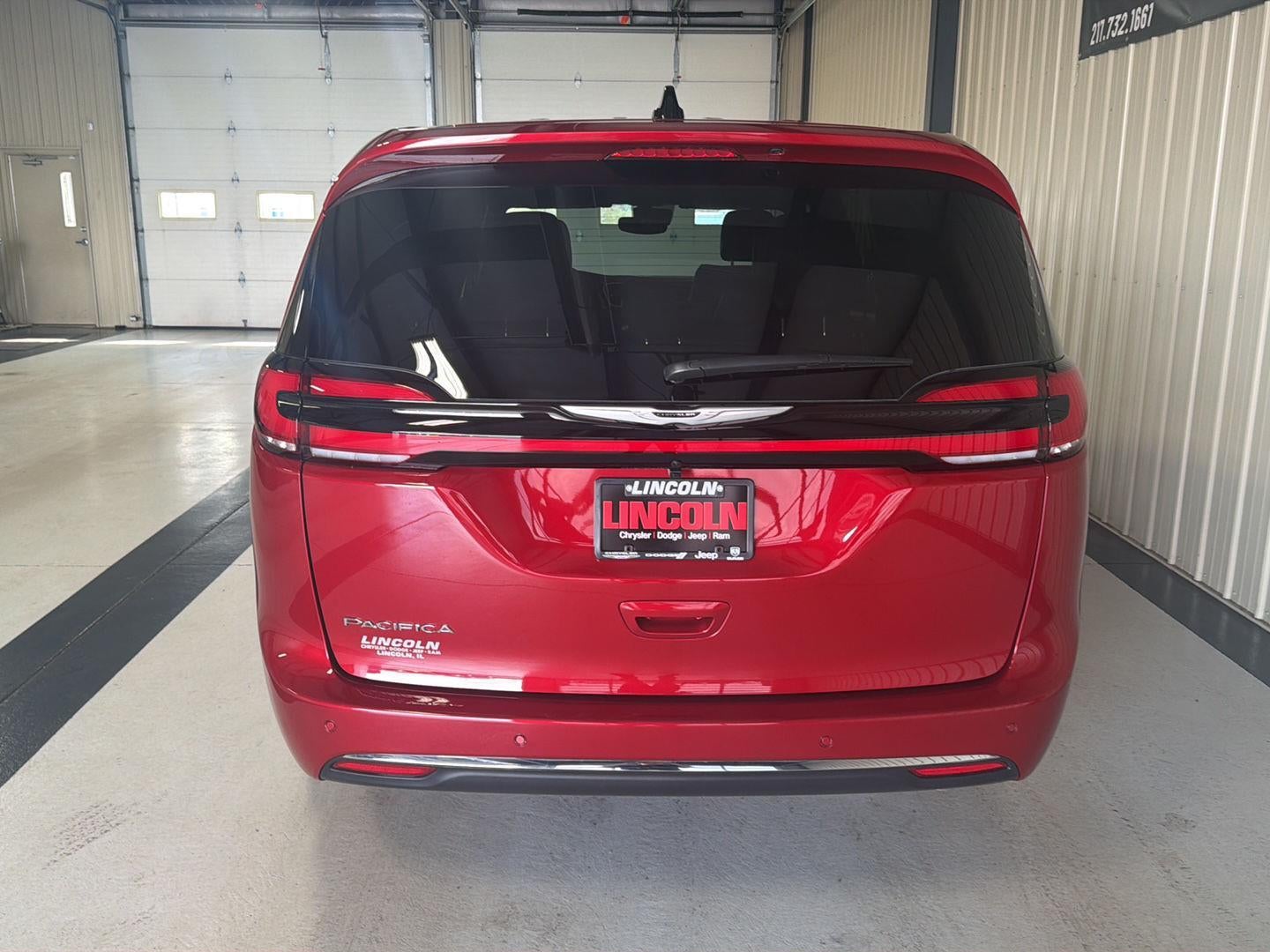 2026 Chrysler Pacifica Select