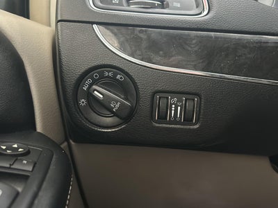 2016 Chrysler Town & Country Touring