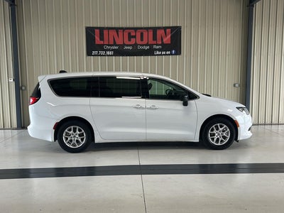2024 Chrysler Voyager LX