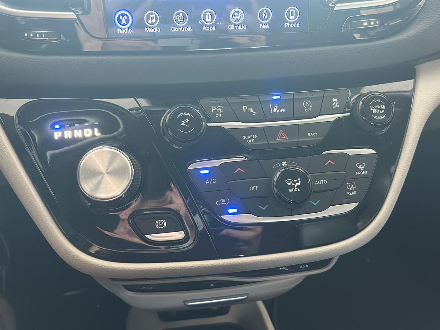 2017 Chrysler Pacifica Touring-L Plus