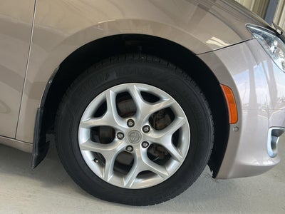 2017 Chrysler Pacifica Touring-L Plus