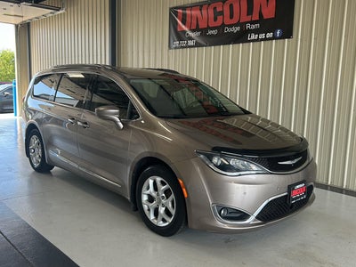 2017 Chrysler Pacifica Touring-L Plus