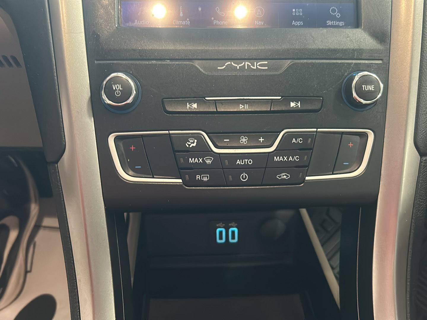 2020 Ford Fusion SE