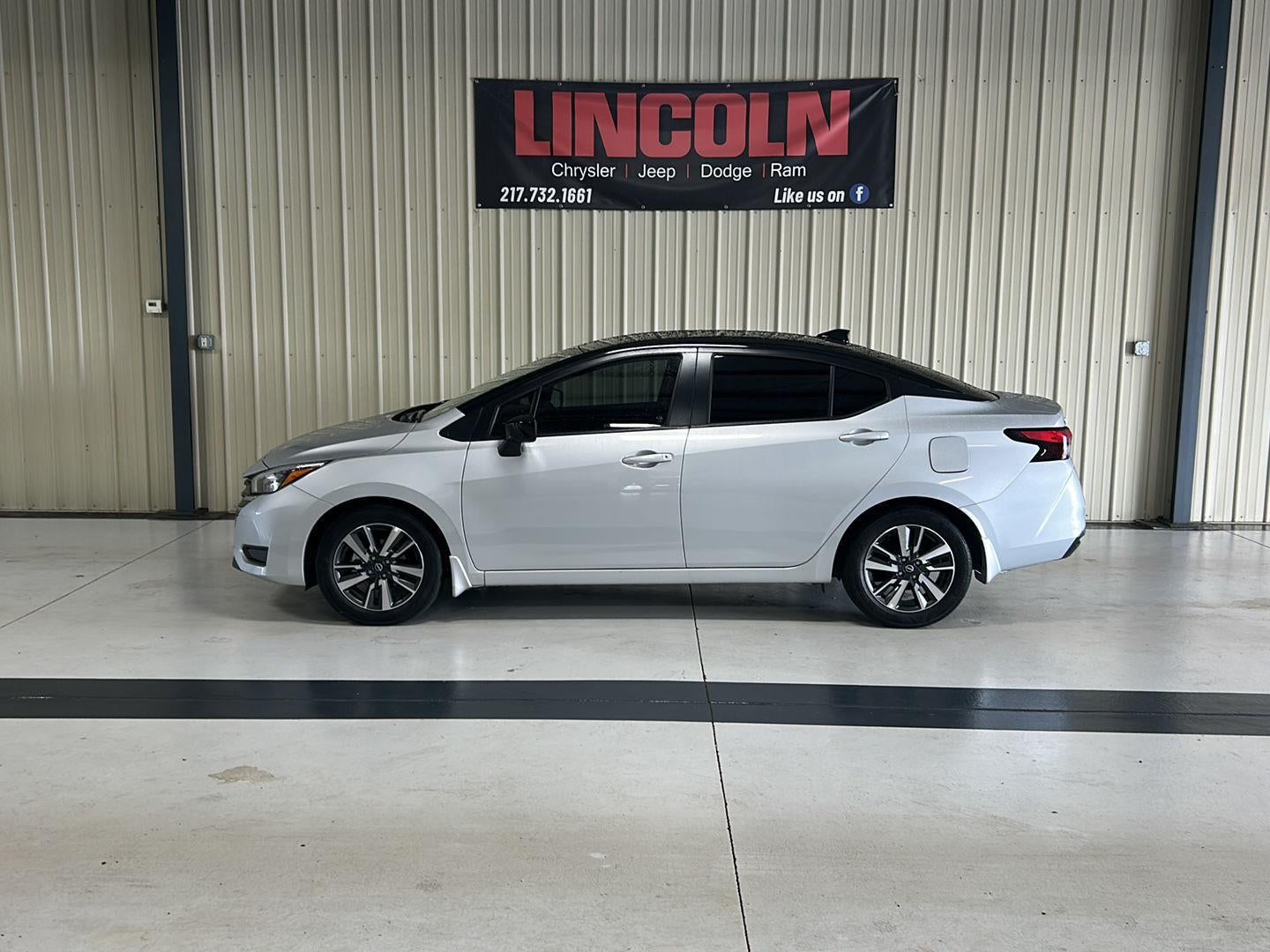 2025 Nissan Versa SV