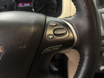 2018 Nissan Pathfinder SL