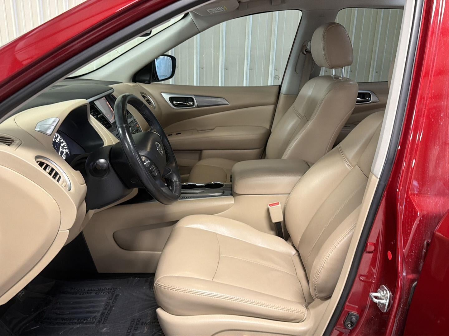 2018 Nissan Pathfinder SL