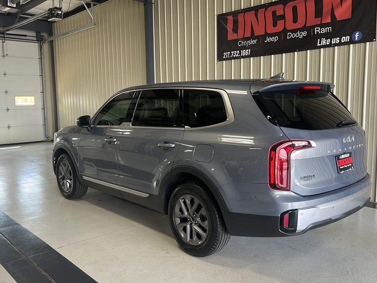 2023 Kia Telluride LX