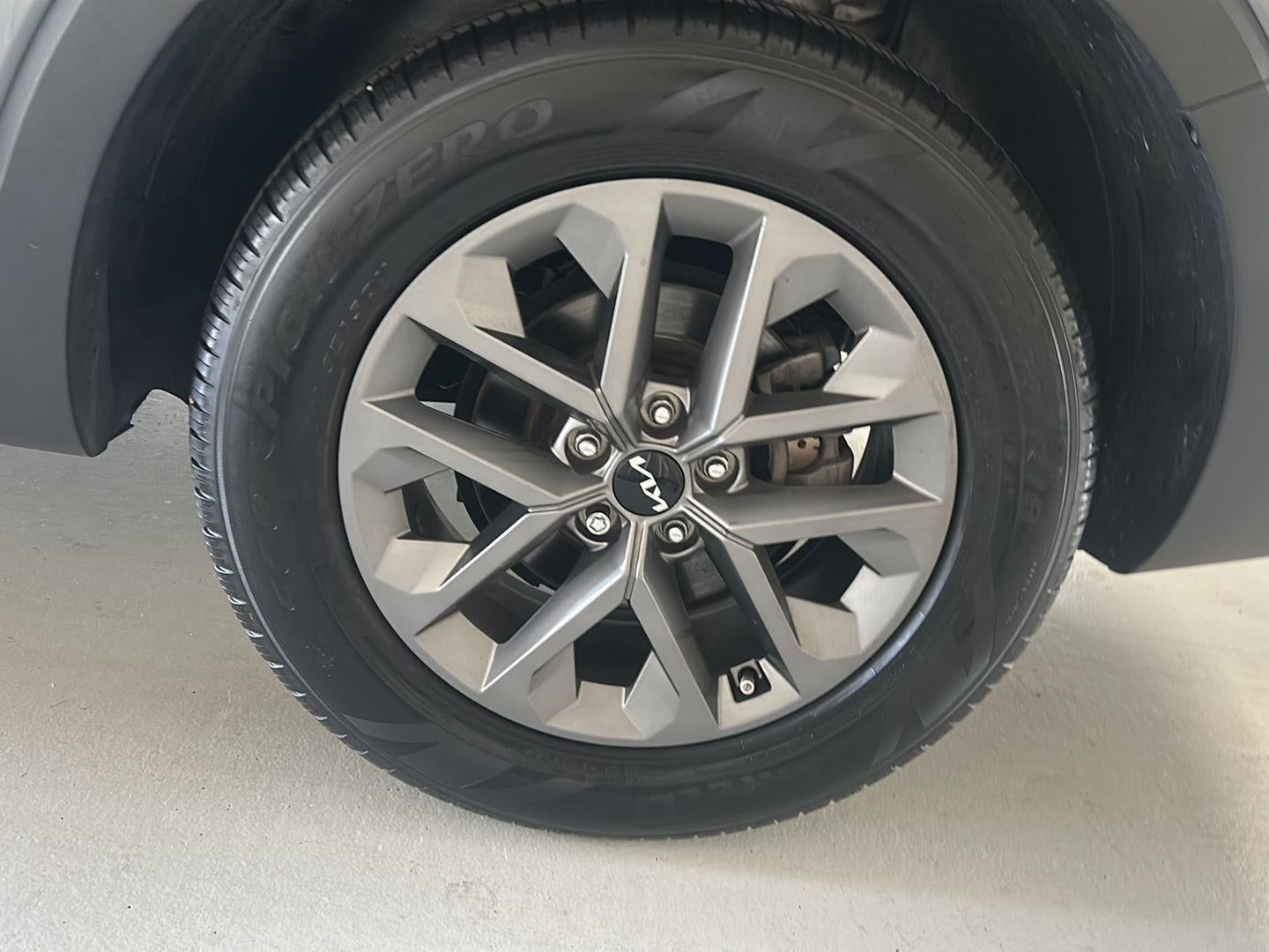 2023 Kia Telluride LX