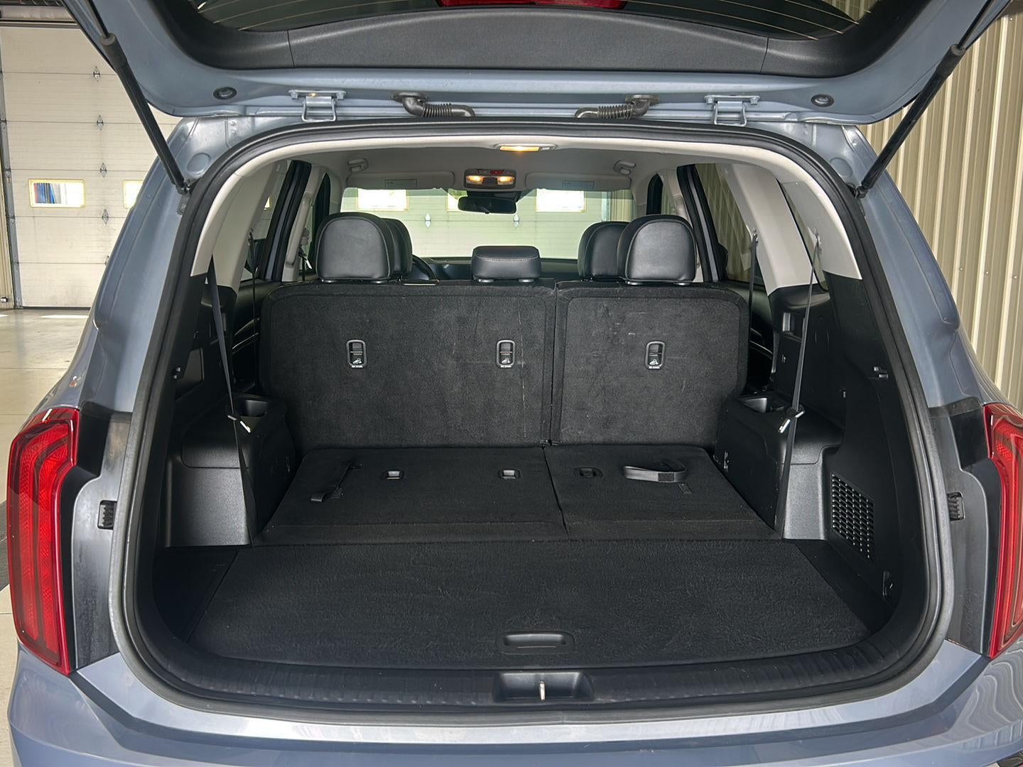 2023 Kia Telluride LX