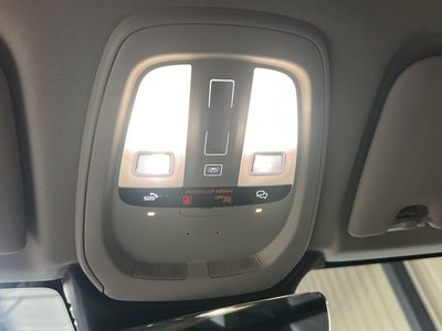 2023 Volvo XC60 Plus Dark Theme