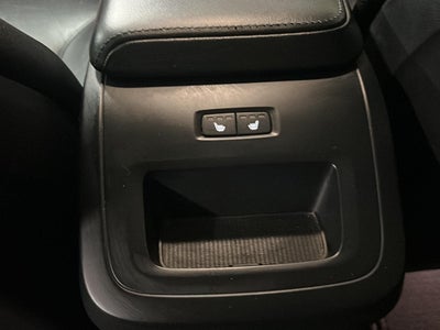 2023 Volvo XC60 Plus Dark Theme