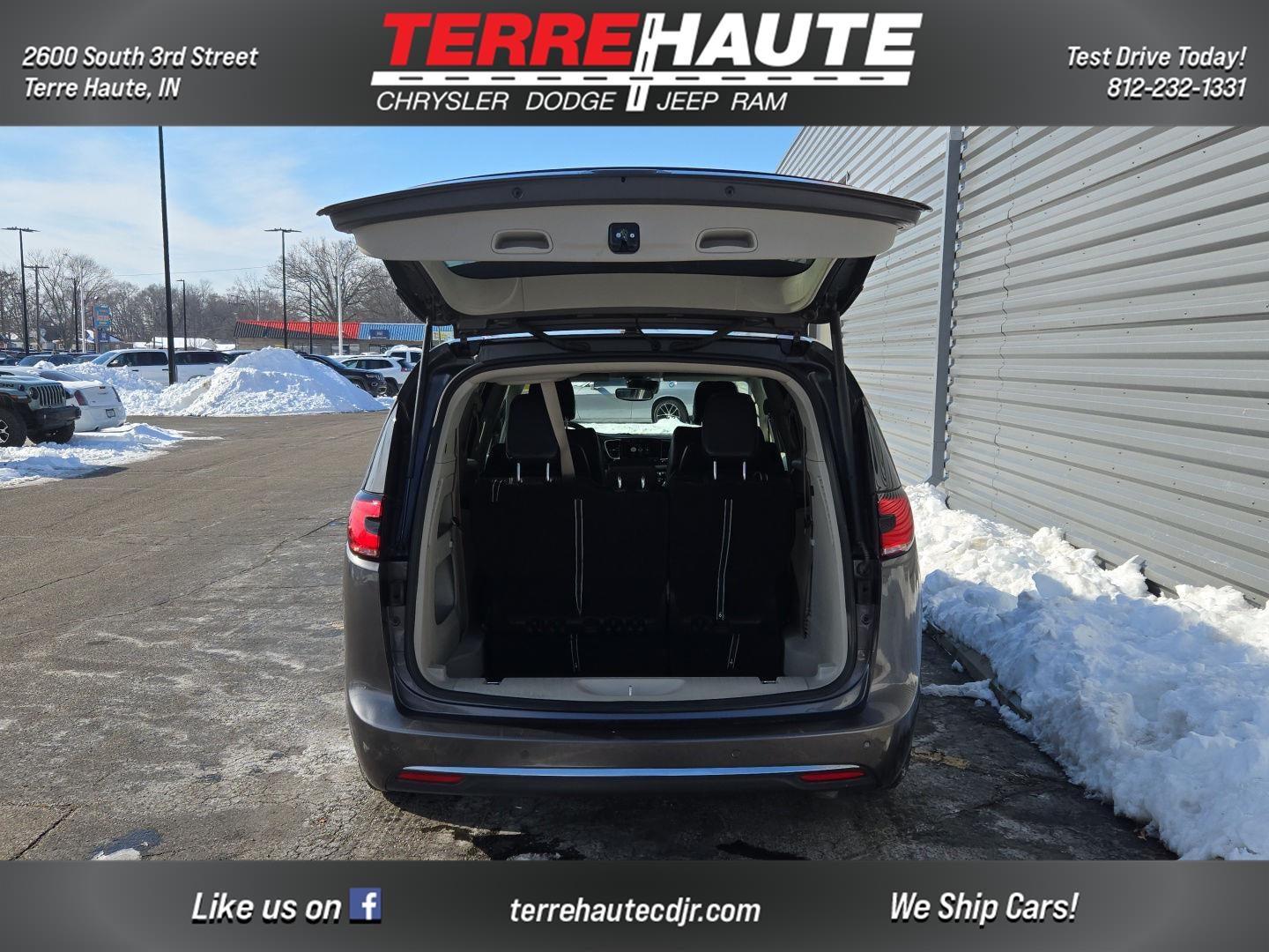 2023 Chrysler Pacifica Touring L