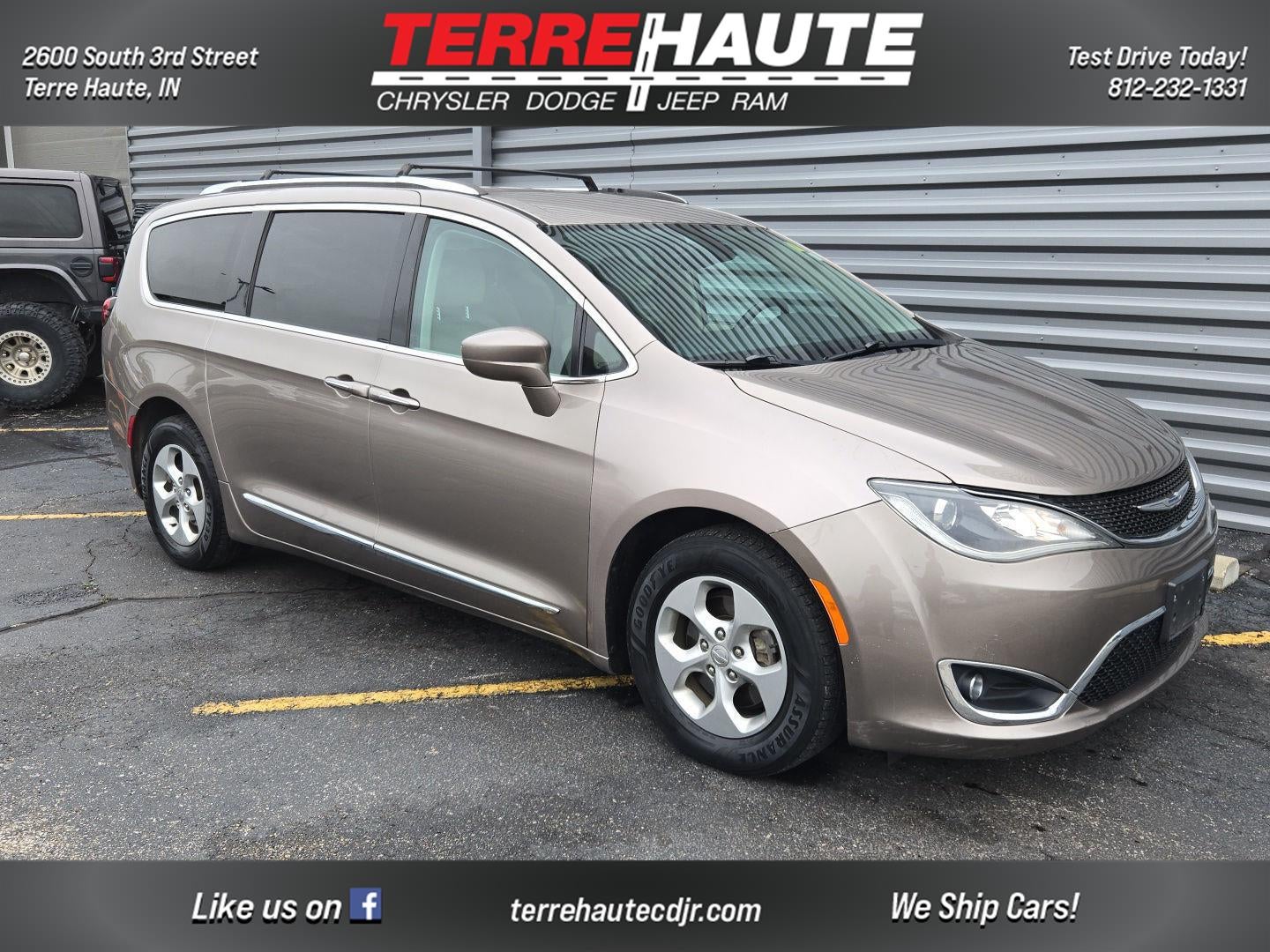 2017 Chrysler Pacifica Touring-L Plus