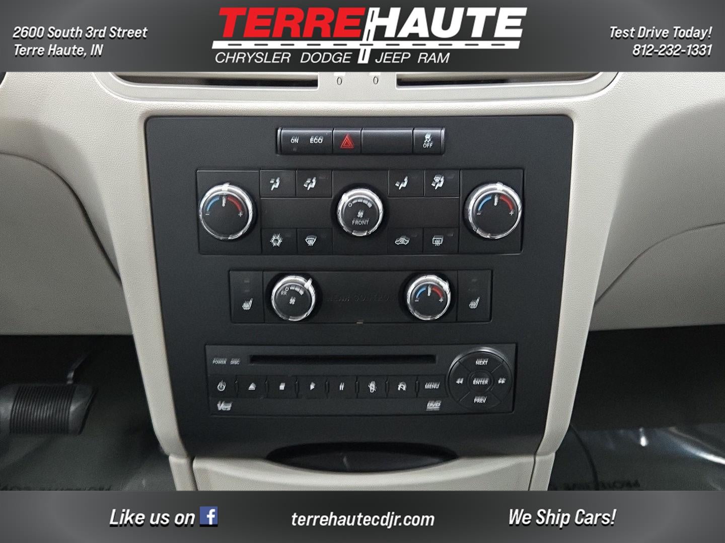 2012 Volkswagen Routan SE