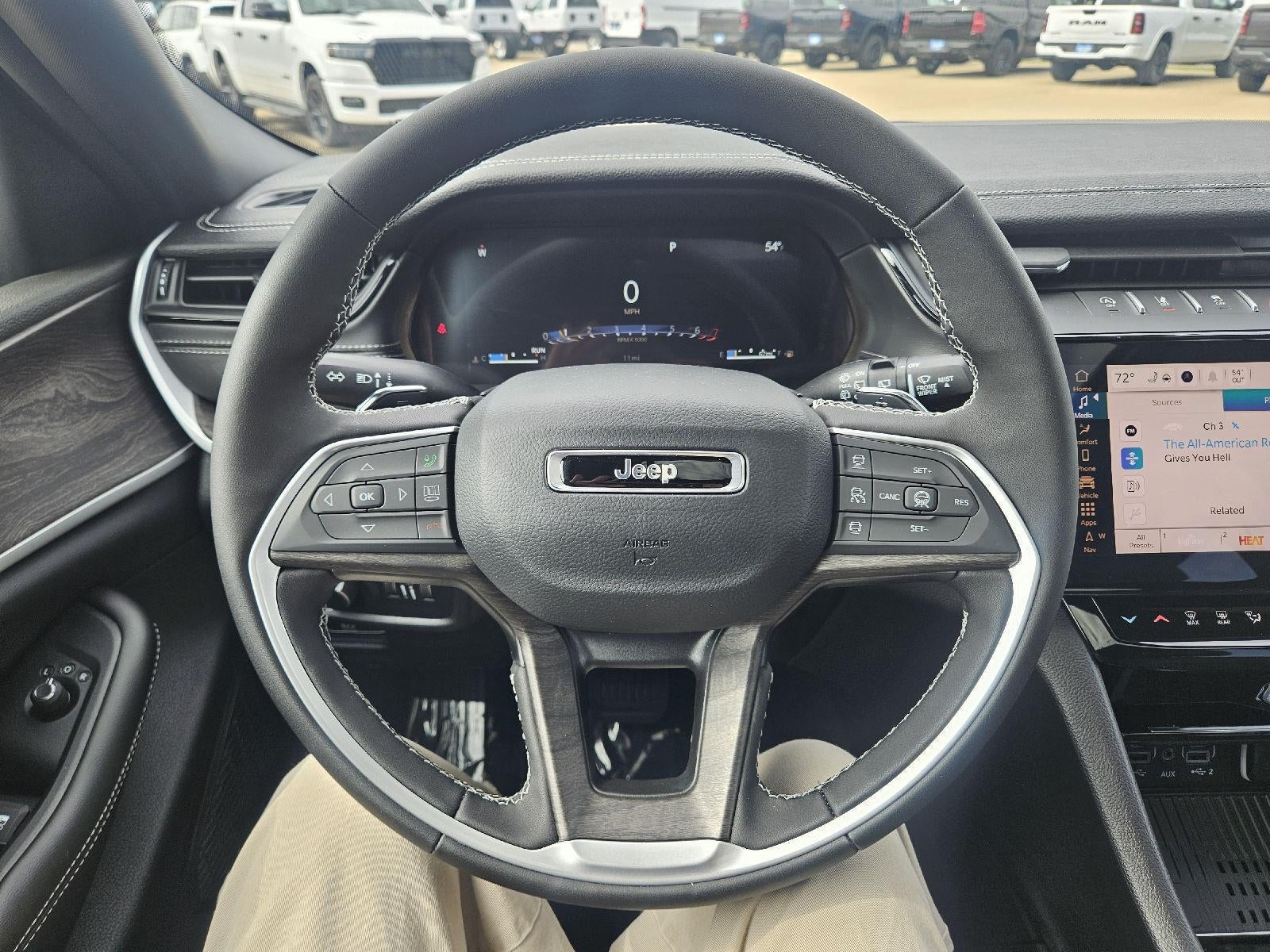 2026 Jeep Grand Cherokee Laredo Altitude