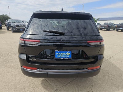 2026 Jeep Grand Cherokee Laredo Altitude