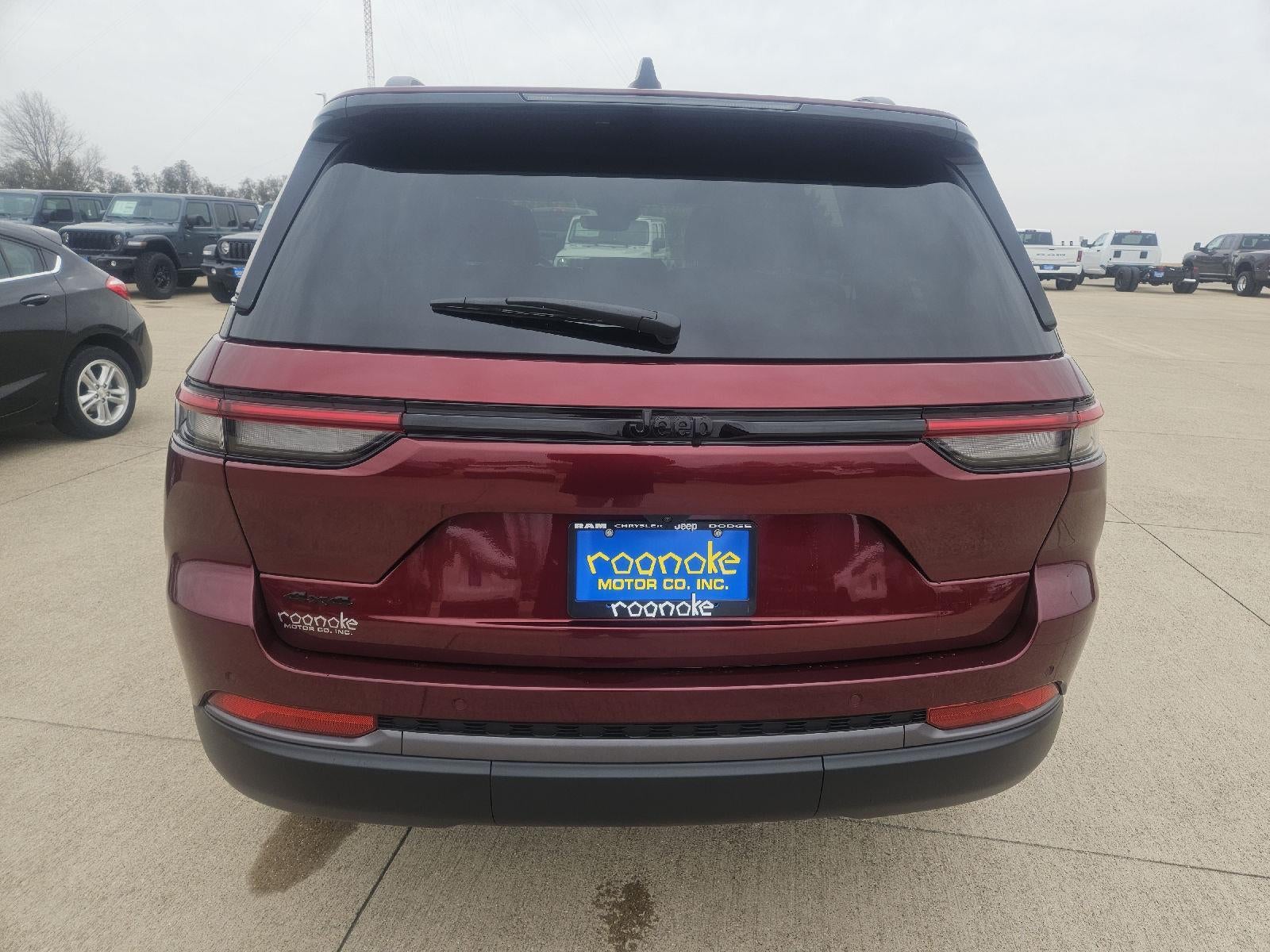 2026 Jeep Grand Cherokee Laredo Altitude