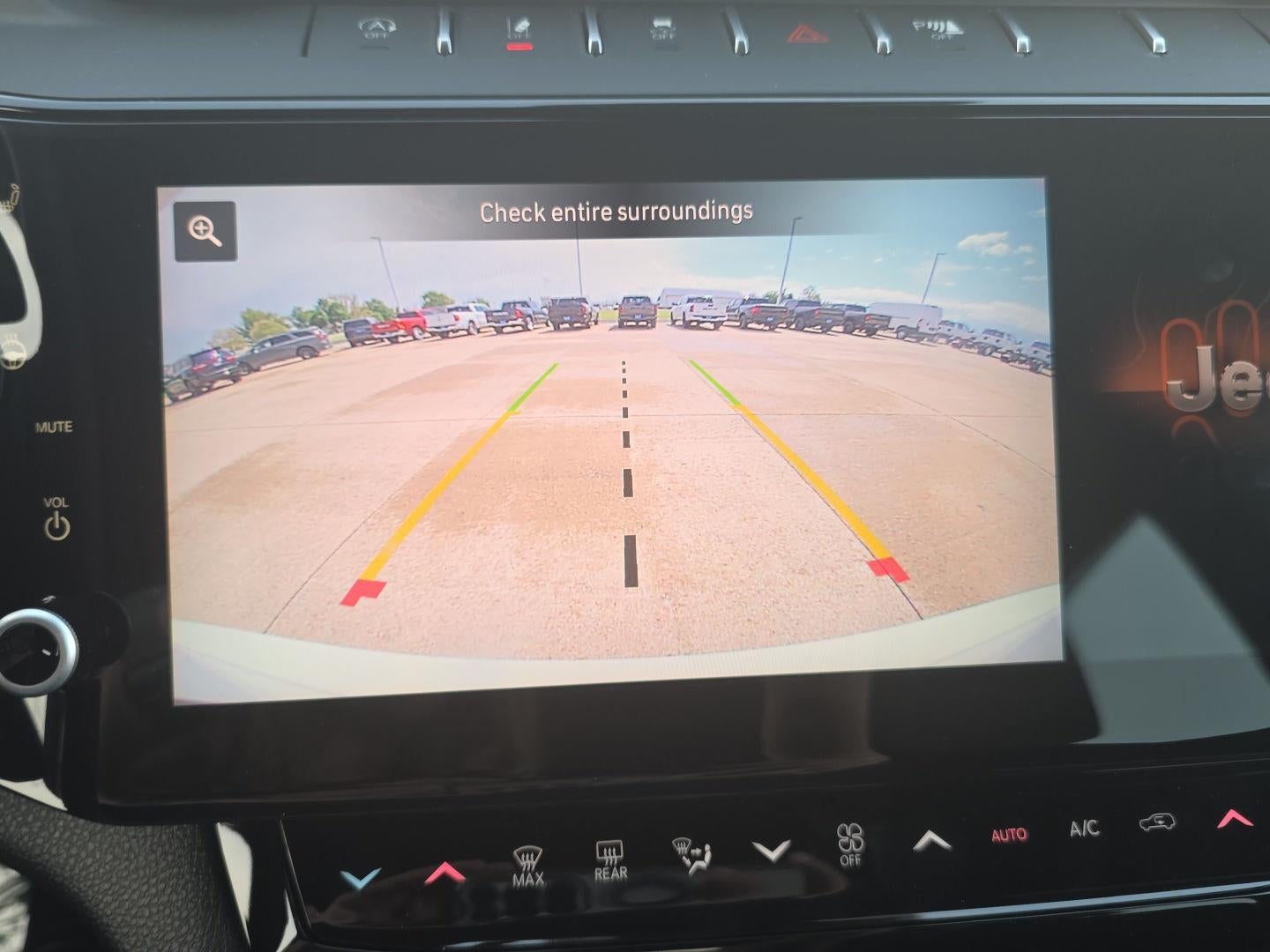 2026 Jeep Grand Cherokee Laredo Altitude