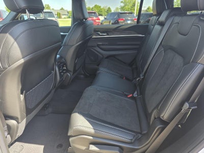 2026 Jeep Grand Cherokee L Laredo Altitude