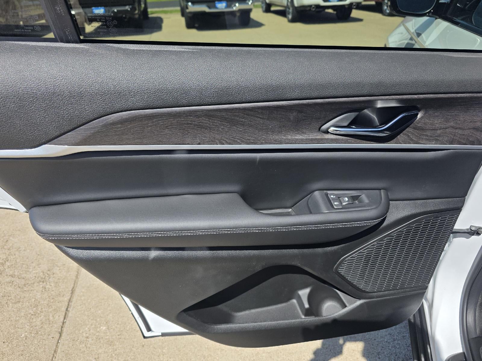 2026 Jeep Grand Cherokee L Laredo Altitude