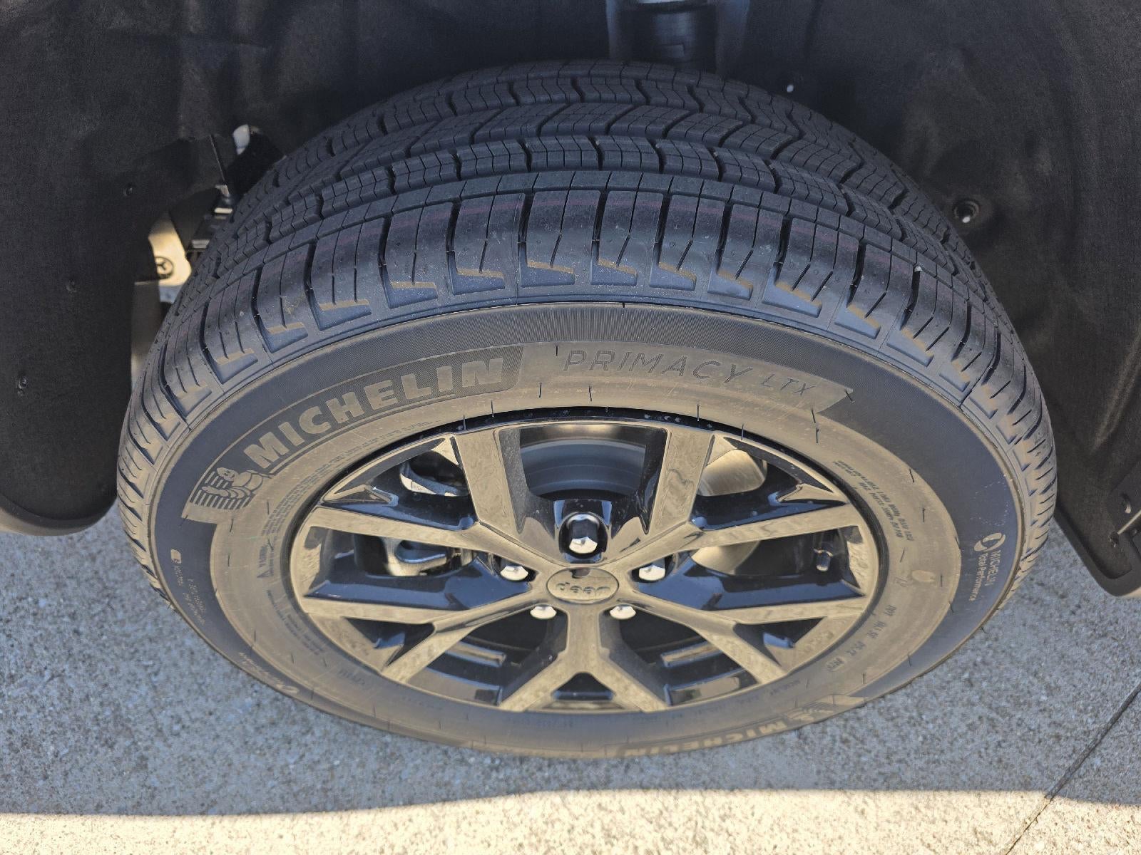 2026 Jeep Grand Cherokee L Laredo Altitude